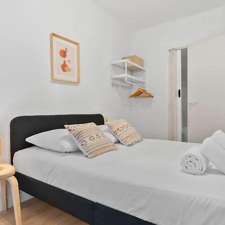 Casiola - Stylish 2br In *